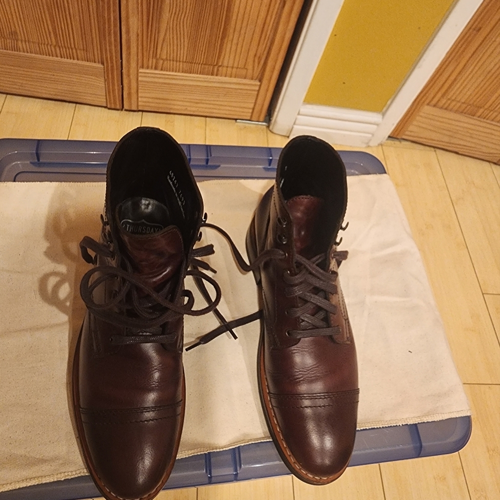 Thursday Boots Captain Size 8